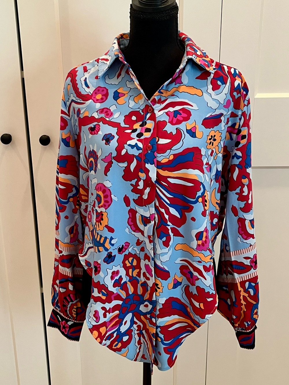 cupcakes & cashmere Blue & Burgundy Multicolor Abstract Floral Button-Down Shirt